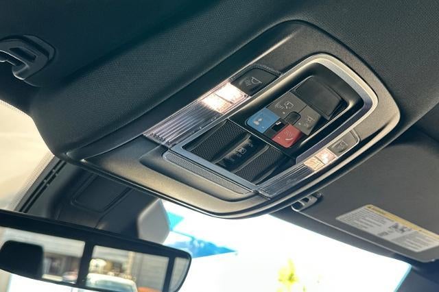 2025 RAM 1500 Laramie Crew Cab 4x4 5'7" Box