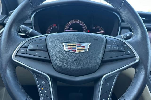 2017 Cadillac XT5 Luxury AWD