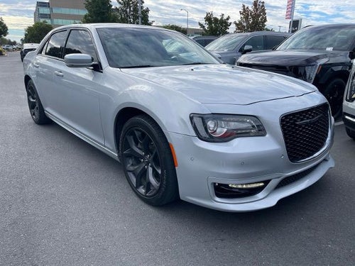 2022 Chrysler 300 Touring L