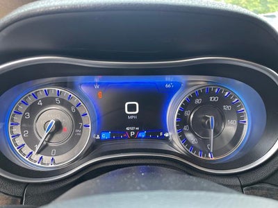 2022 Chrysler 300 Touring L