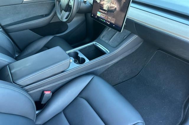 2025 Tesla Model Y Performance