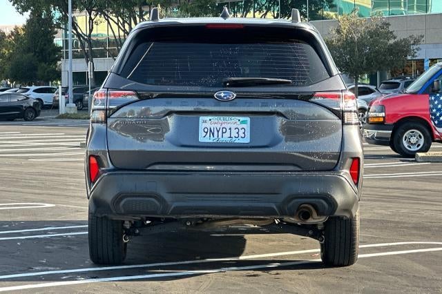 2025 Subaru Forester Base