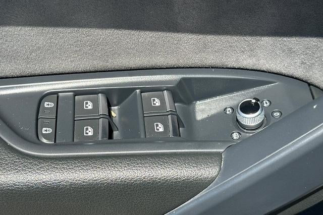 2023 Audi SQ5 Premium TFSI quattro Tiptronic