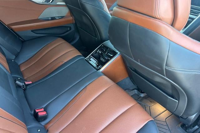2024 BMW 8 Series 840i