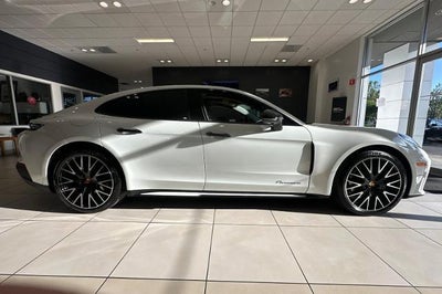 2025 Porsche Panamera Base