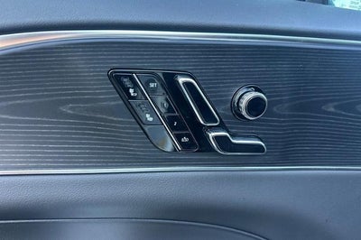 2025 Cadillac LYRIQ Luxury 1