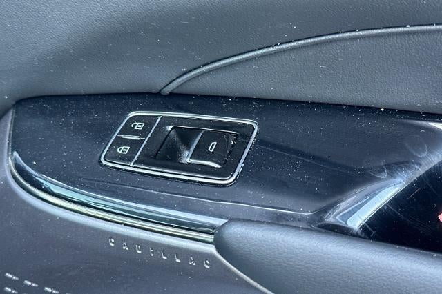 2025 Cadillac LYRIQ Luxury 1