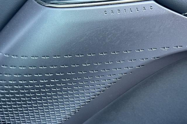 2025 Cadillac LYRIQ Luxury 1