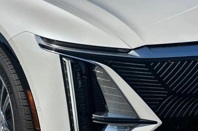 2025 Cadillac LYRIQ Luxury 1