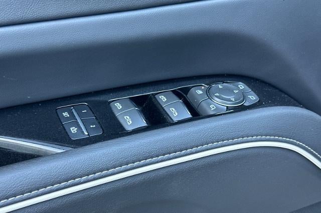 2022 Cadillac Escalade Luxury