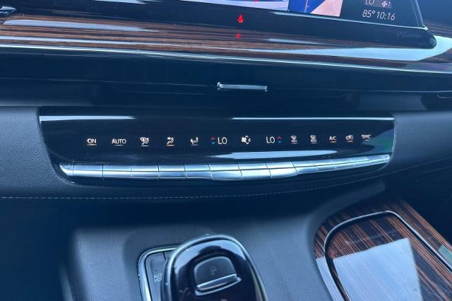 2022 Cadillac Escalade Luxury