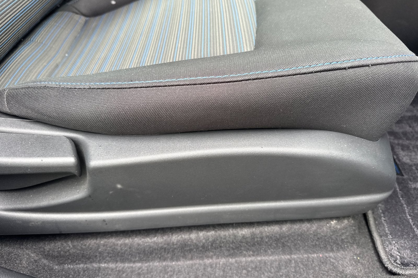 2025 Nissan Leaf S