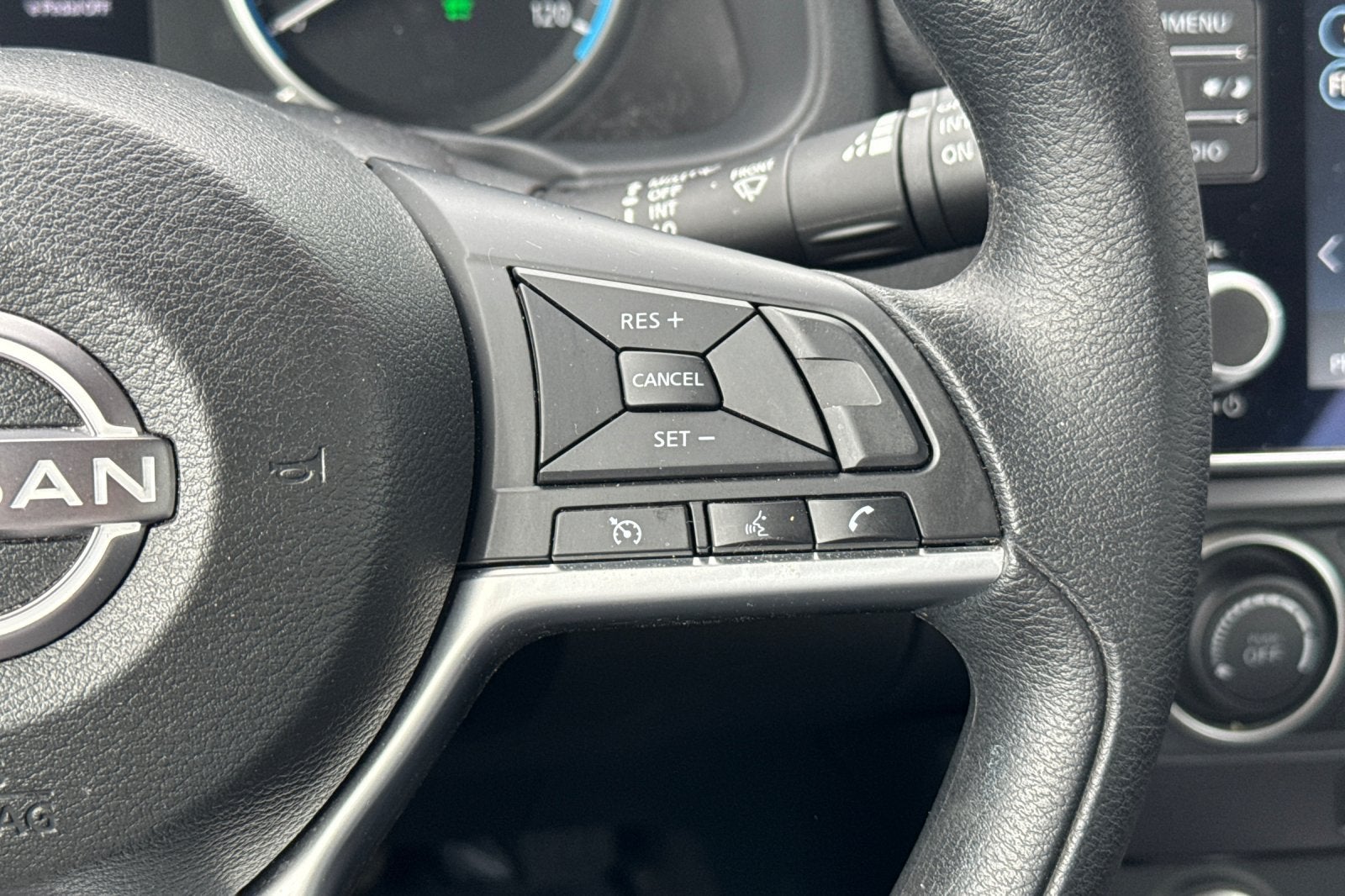 2025 Nissan Leaf S