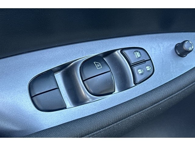 2025 Nissan Leaf S