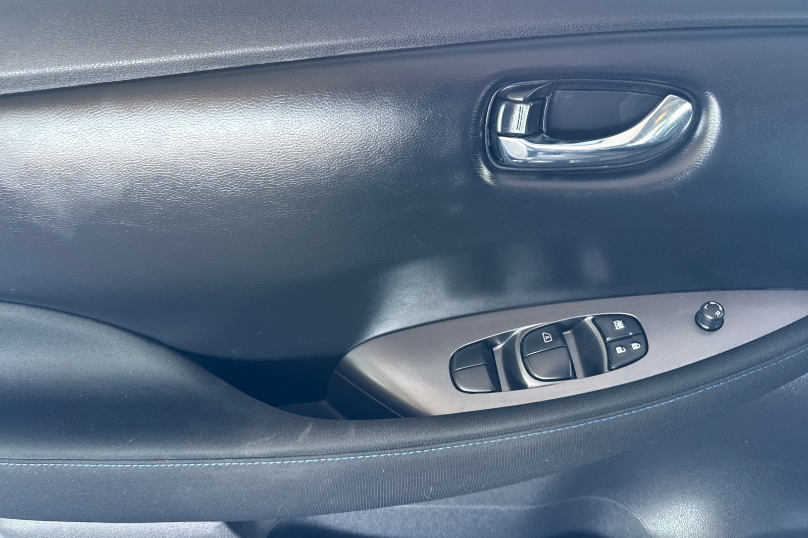 2025 Nissan Leaf S