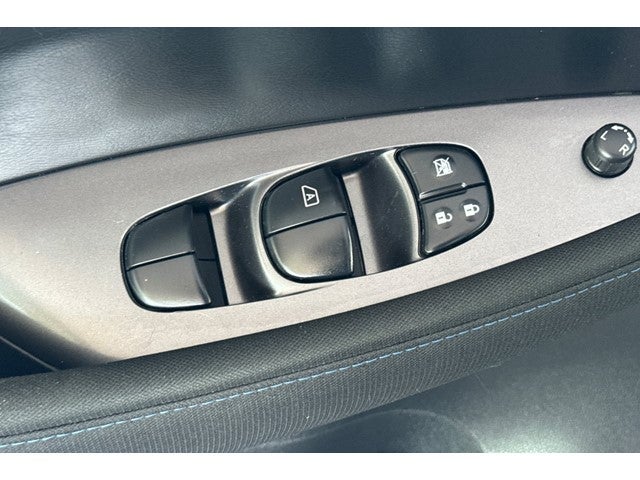 2025 Nissan Leaf S
