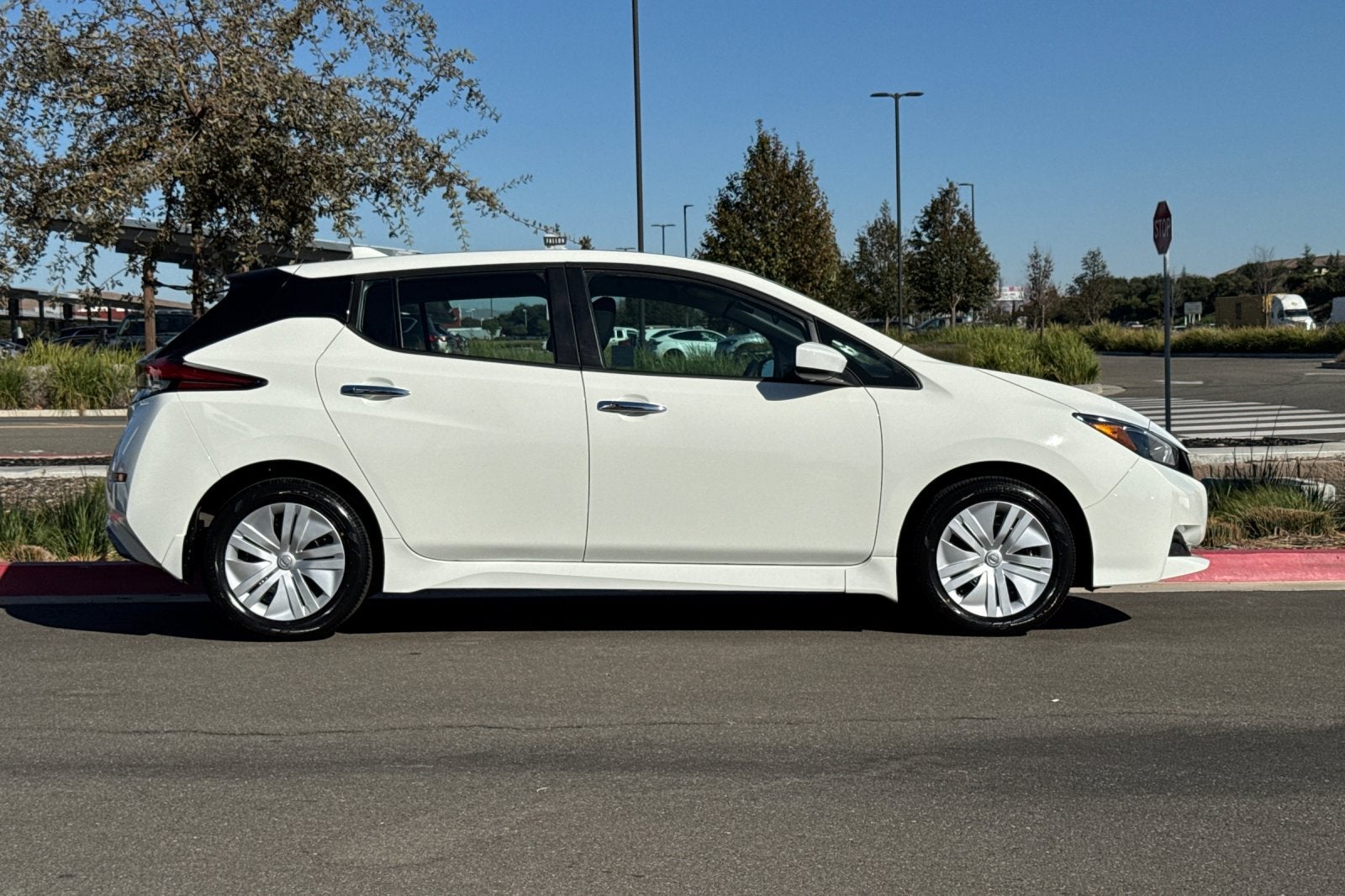2025 Nissan Leaf S