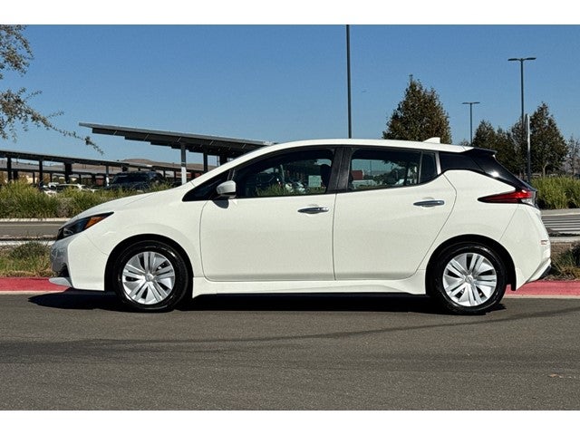 2025 Nissan Leaf S