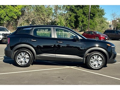 2025 Nissan Kicks S