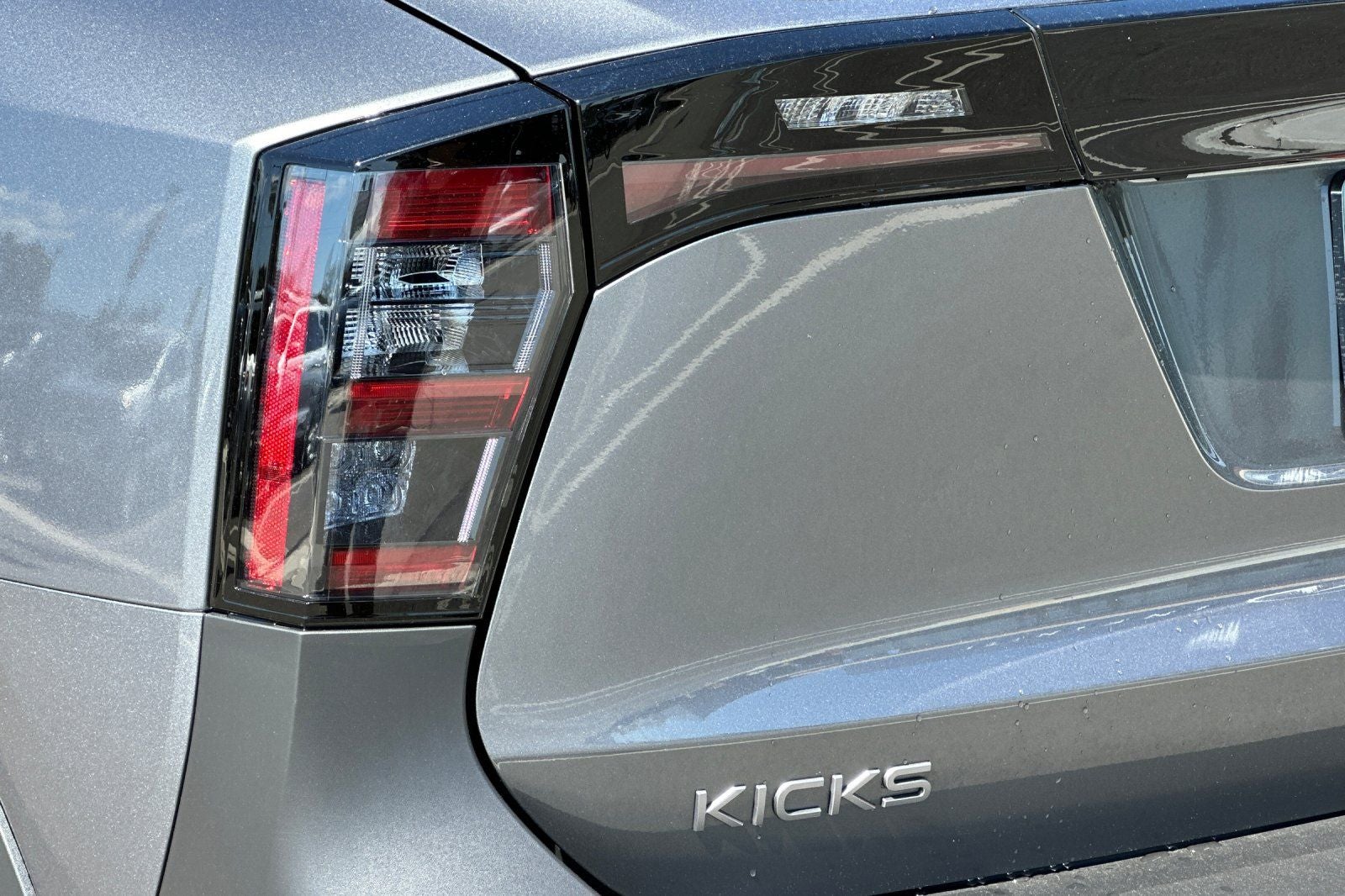 2025 Nissan Kicks S