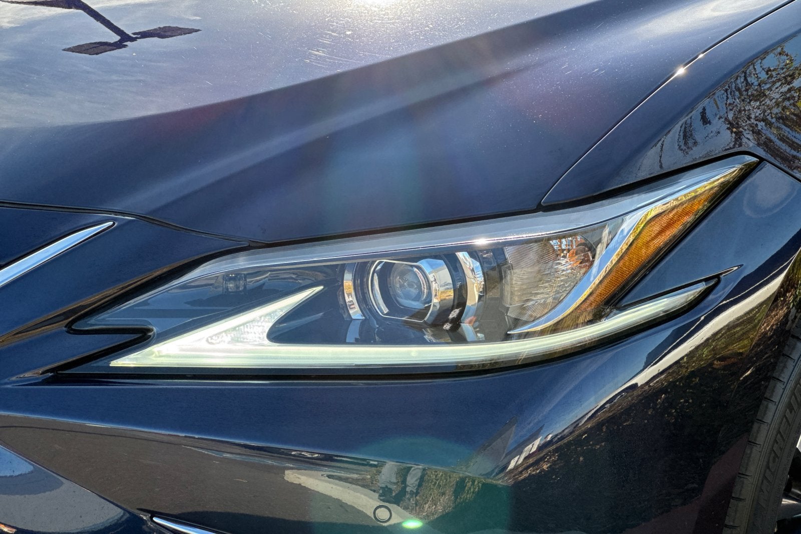 2025 Lexus ES 300h