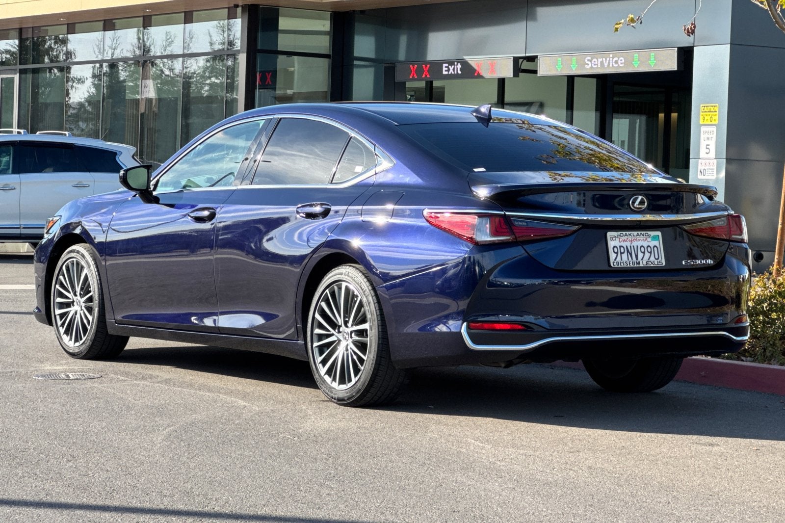 2025 Lexus ES 300h