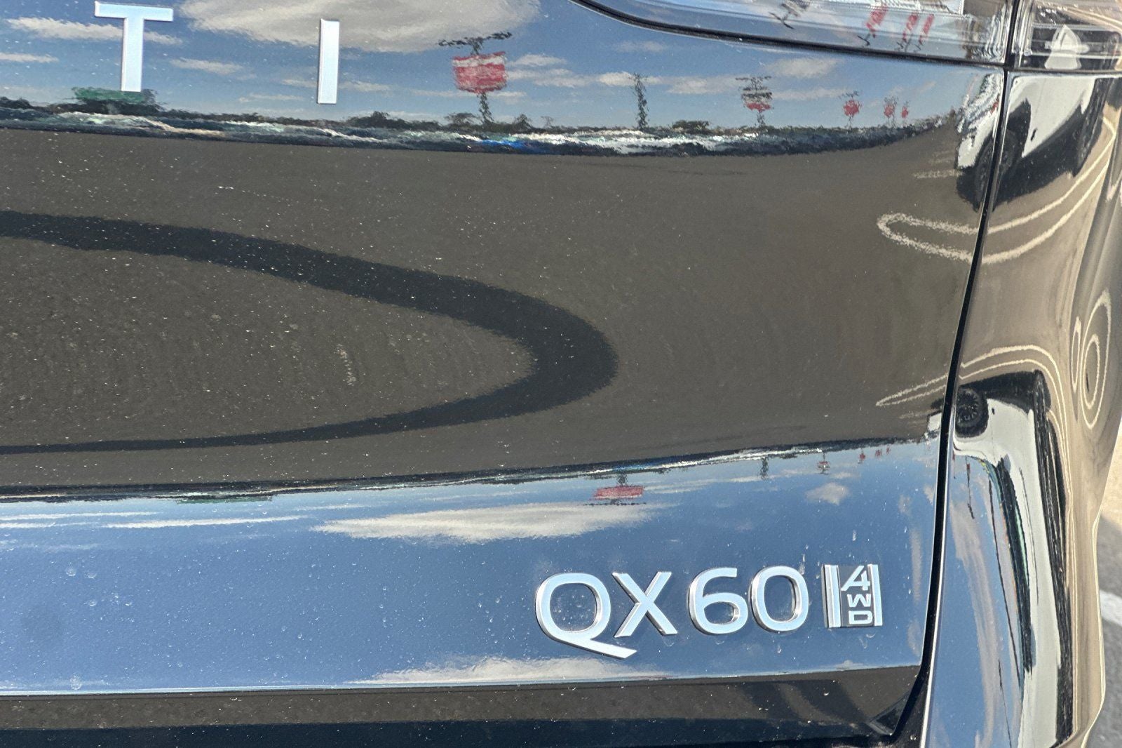 2027 INFINITI QX60 Luxe AWD