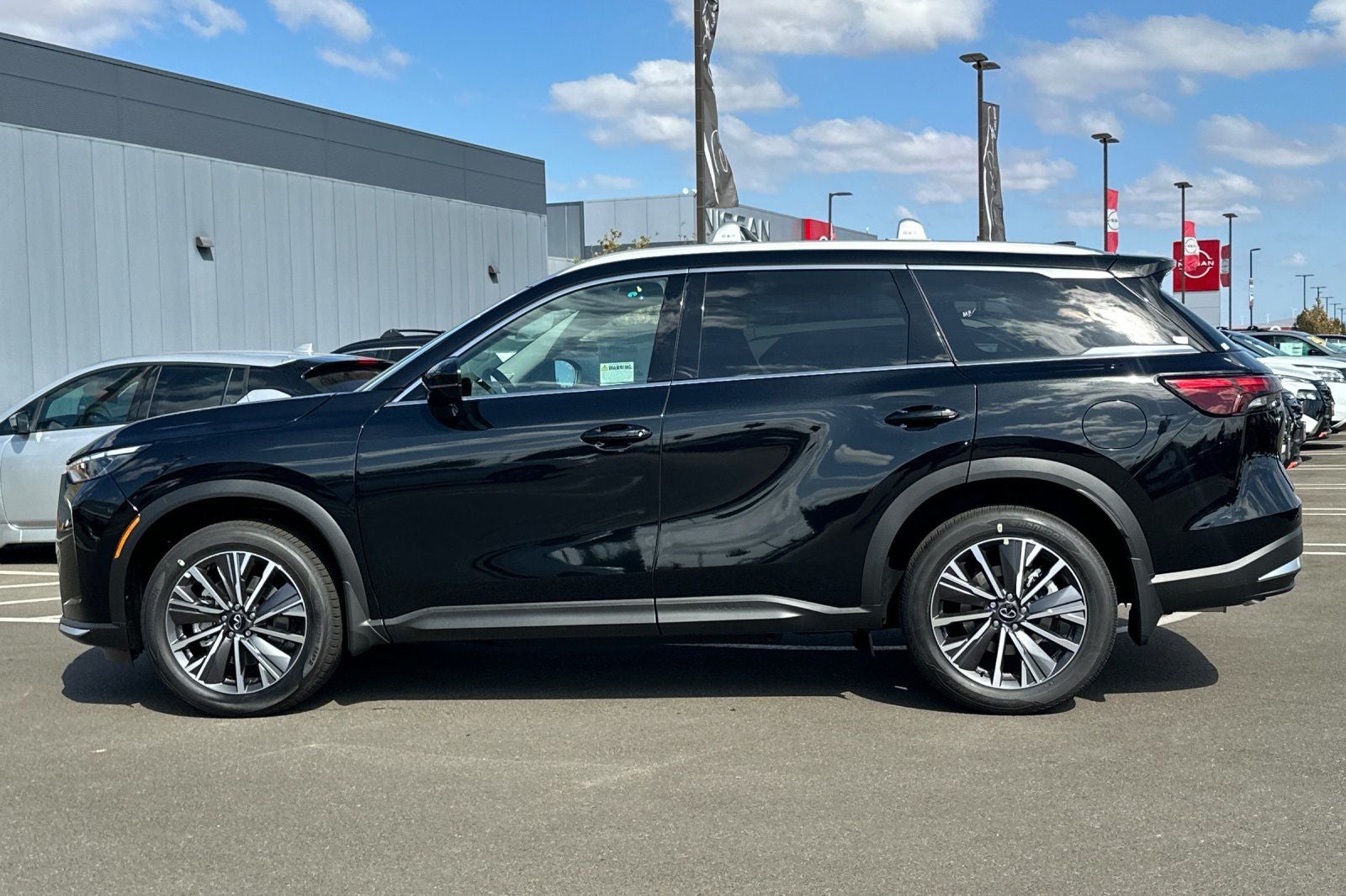 2027 INFINITI QX60 Luxe AWD