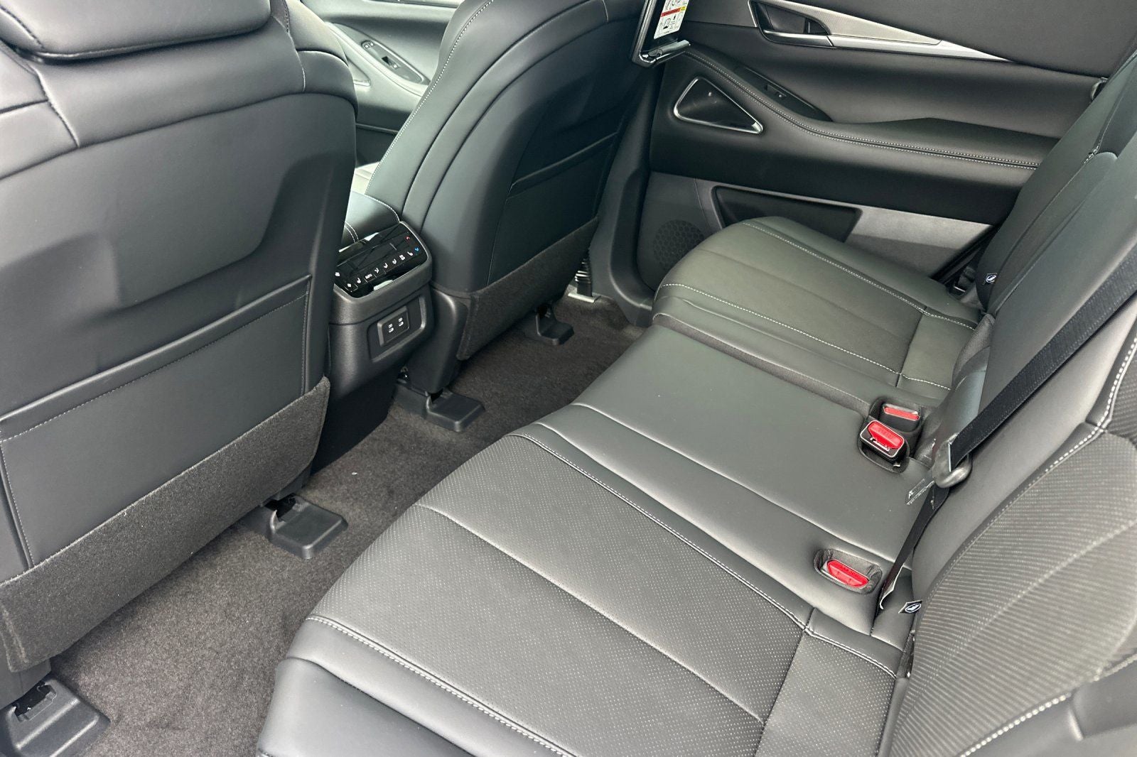2027 INFINITI QX60 Luxe AWD