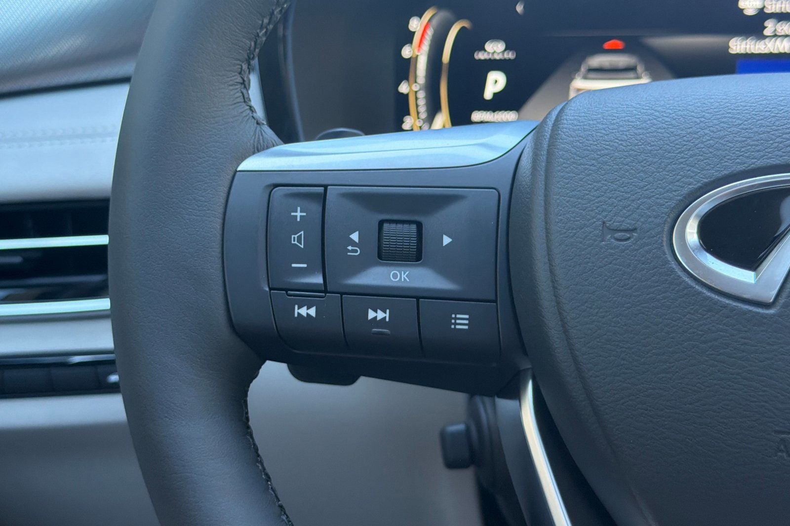 2027 INFINITI QX60 Luxe AWD