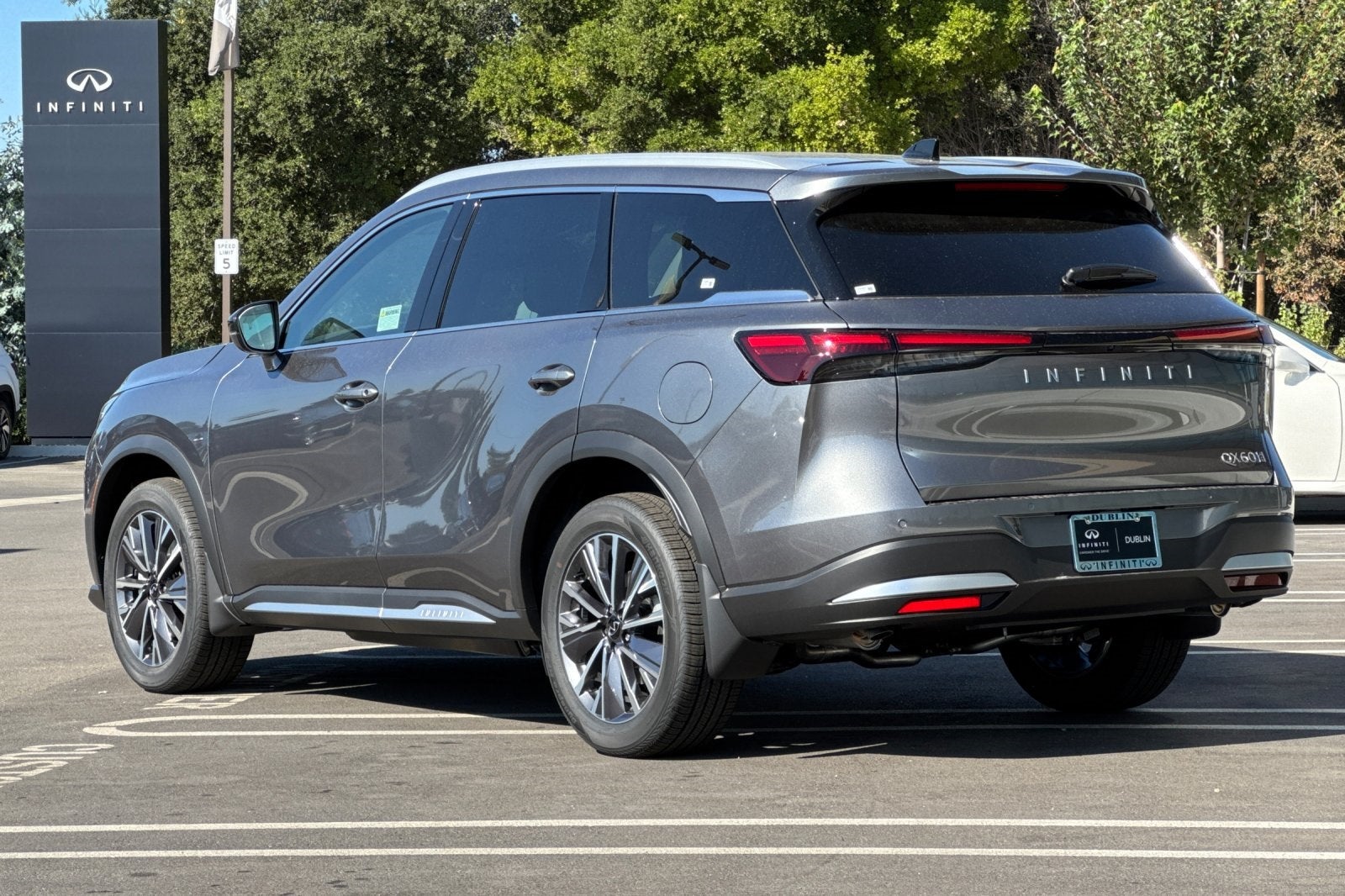 2026 INFINITI QX60 Luxe AWD