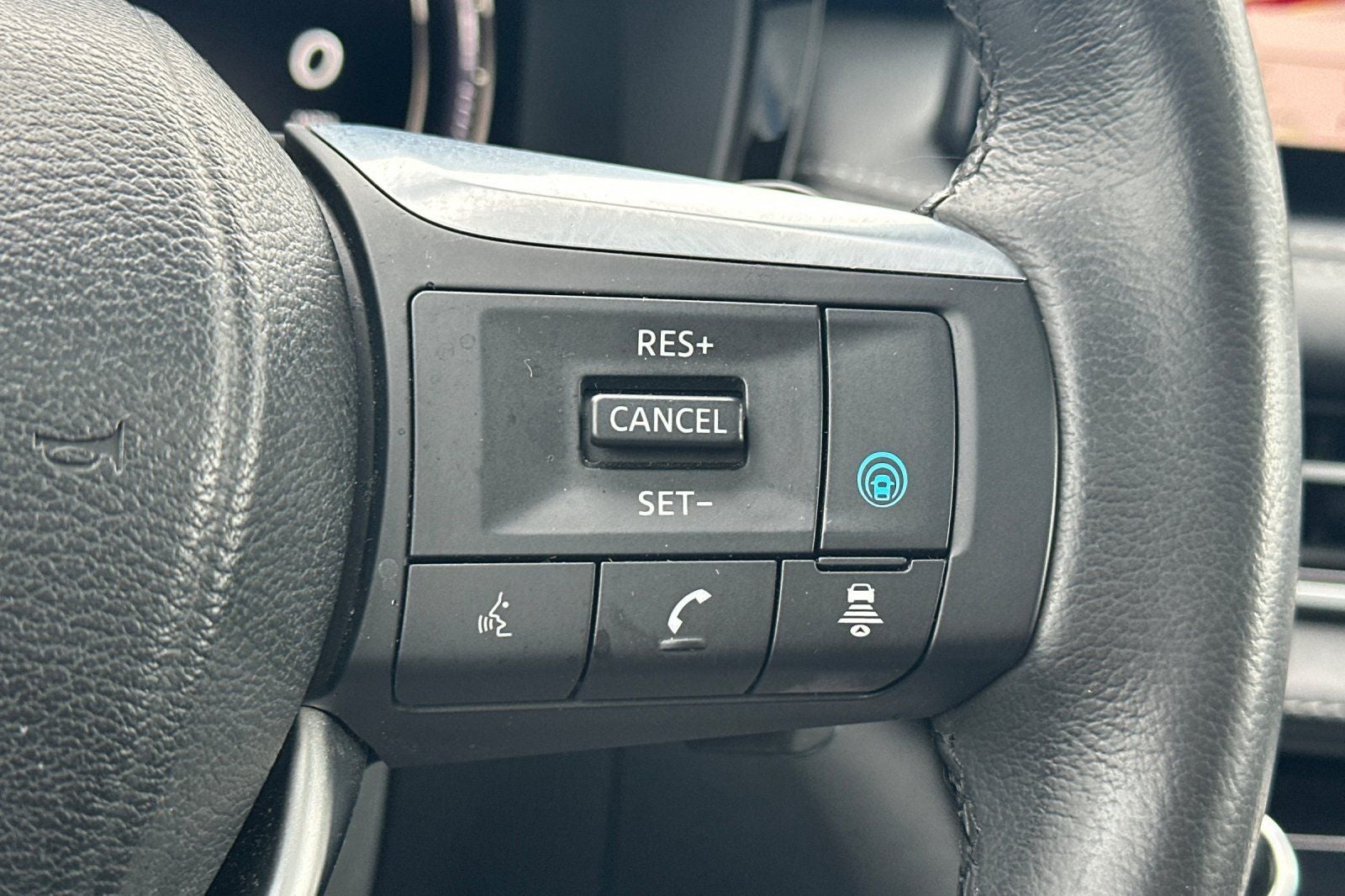 2023 INFINITI QX60 LUXE FWD