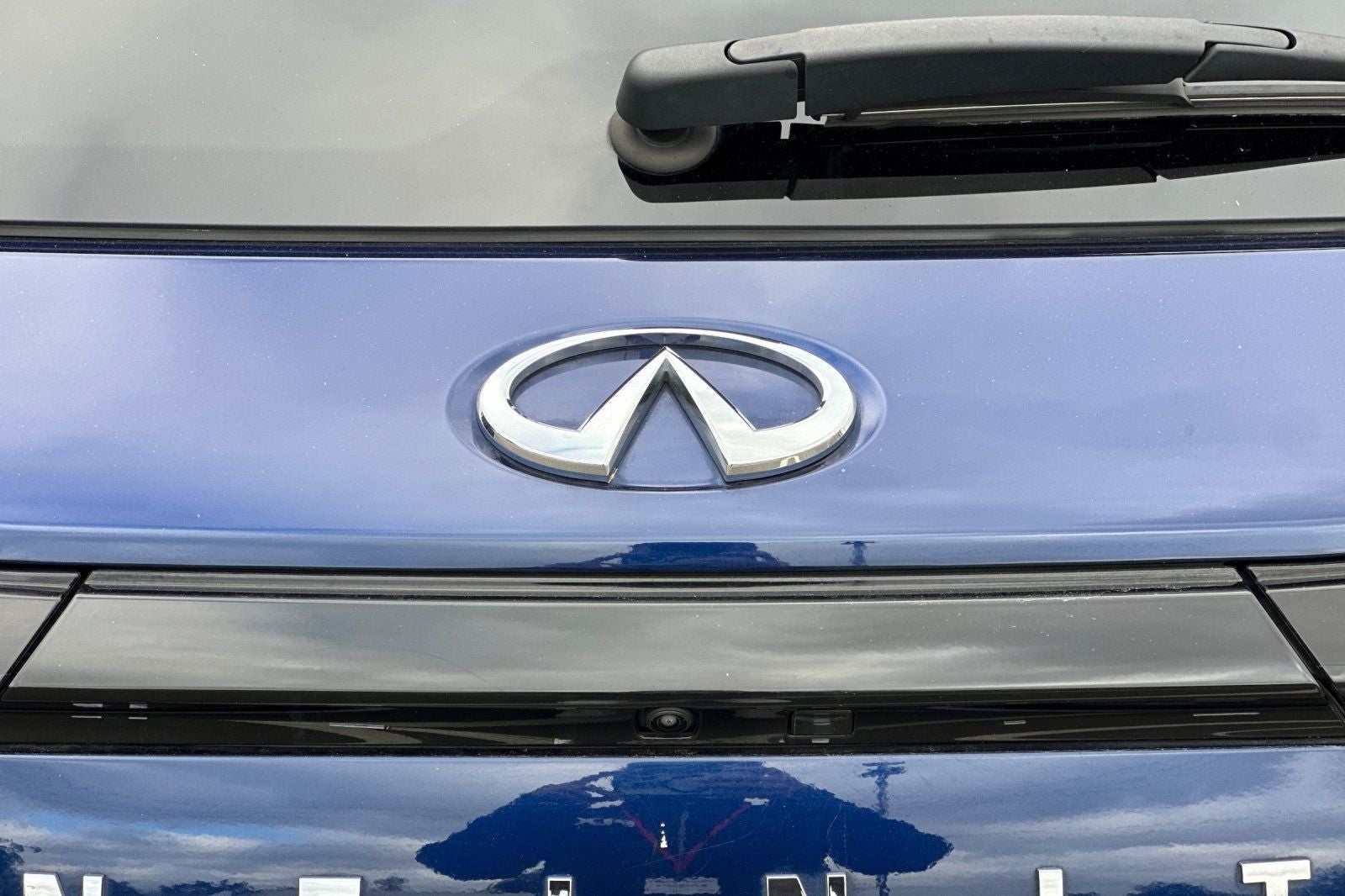2023 INFINITI QX60 LUXE FWD