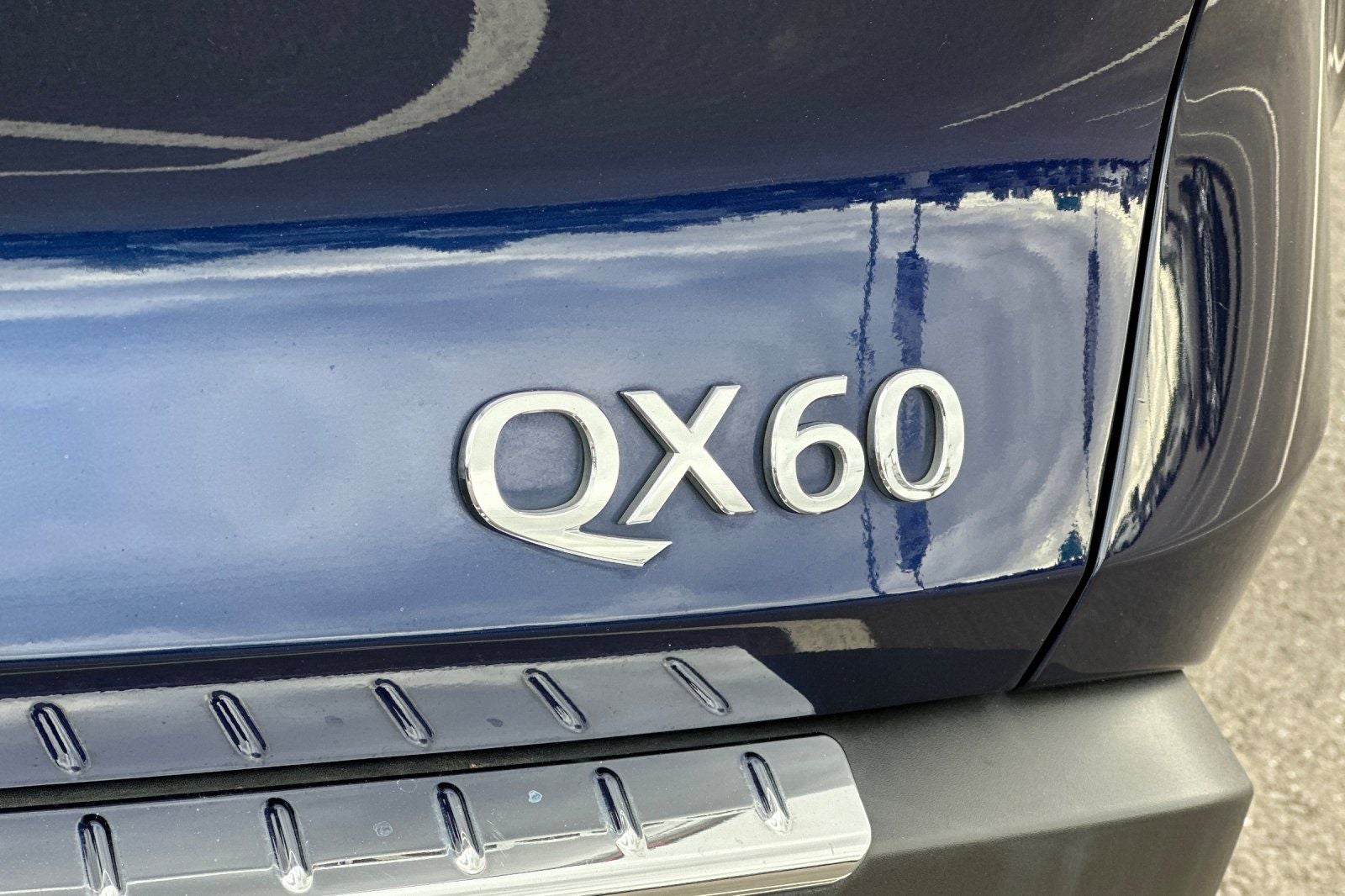 2023 INFINITI QX60 LUXE FWD