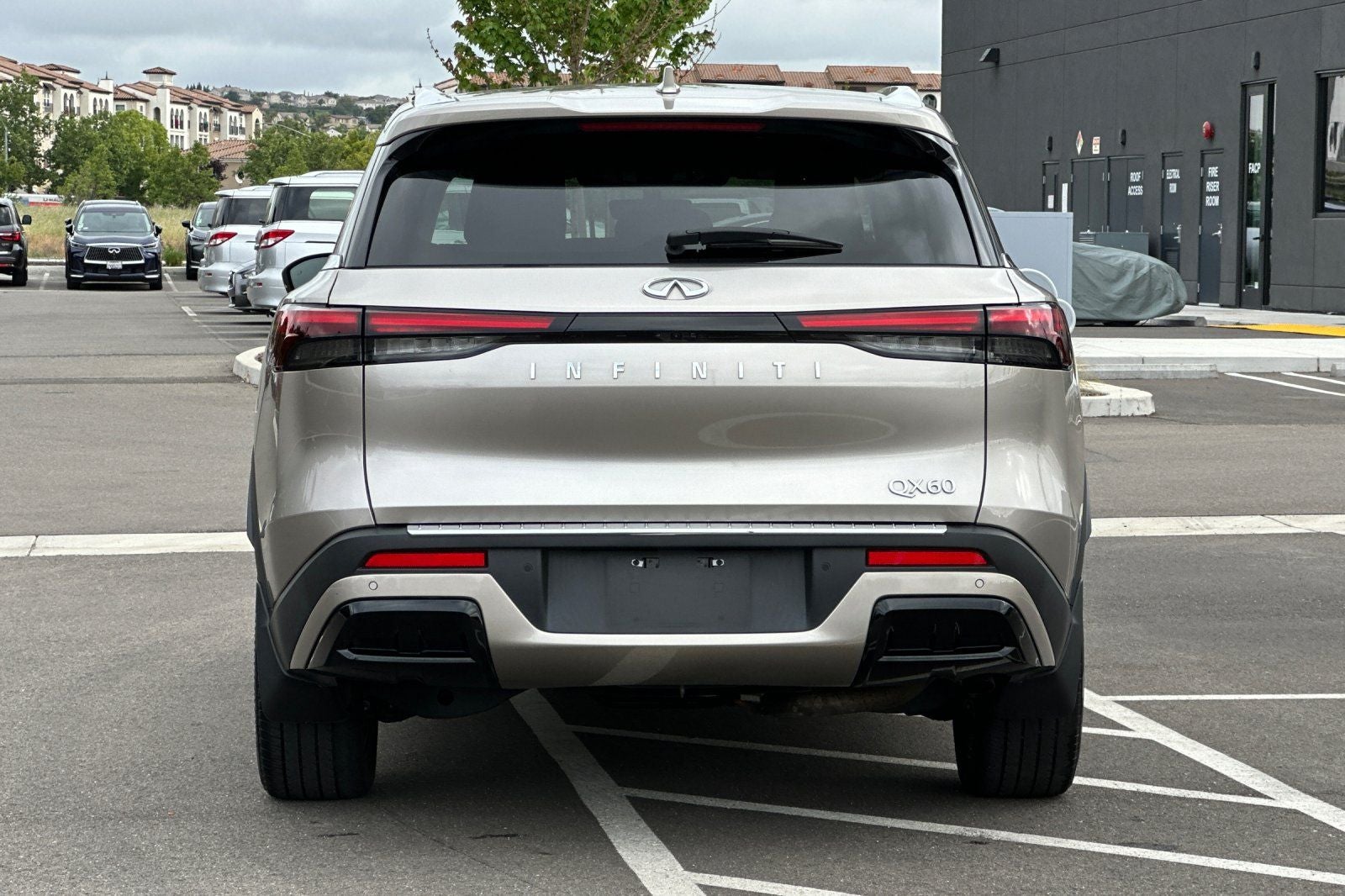 2023 INFINITI QX60 LUXE FWD