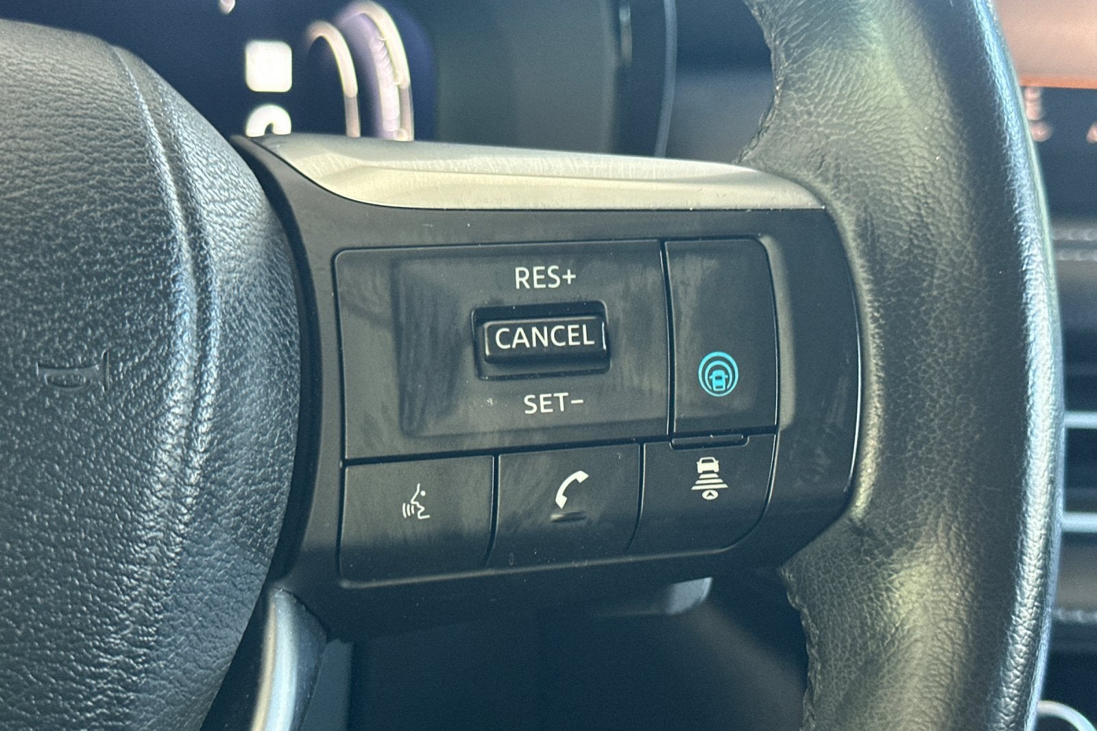 2023 INFINITI QX60 LUXE FWD