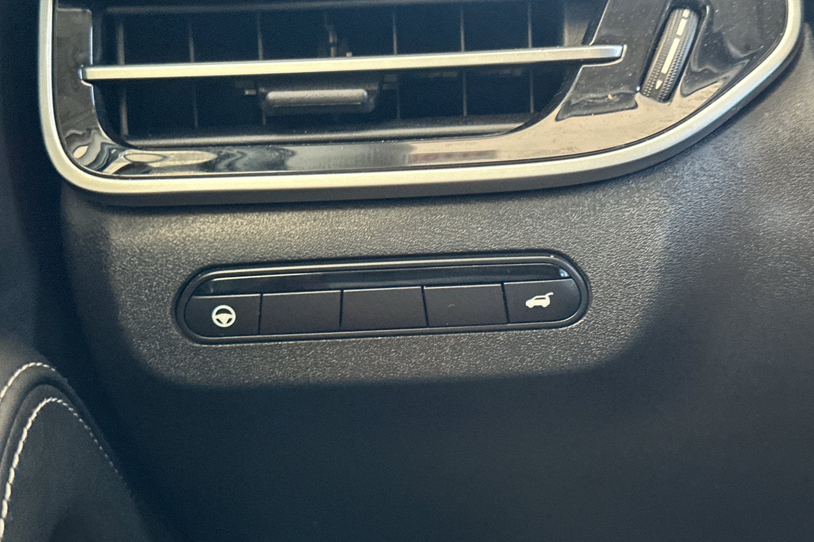 2023 INFINITI QX60 LUXE FWD
