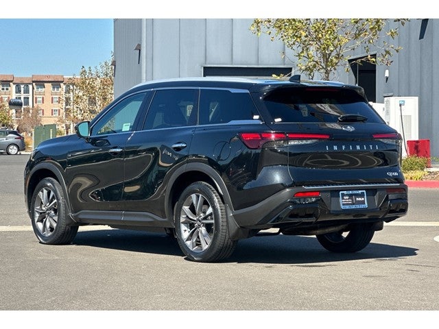 2023 INFINITI QX60 LUXE FWD
