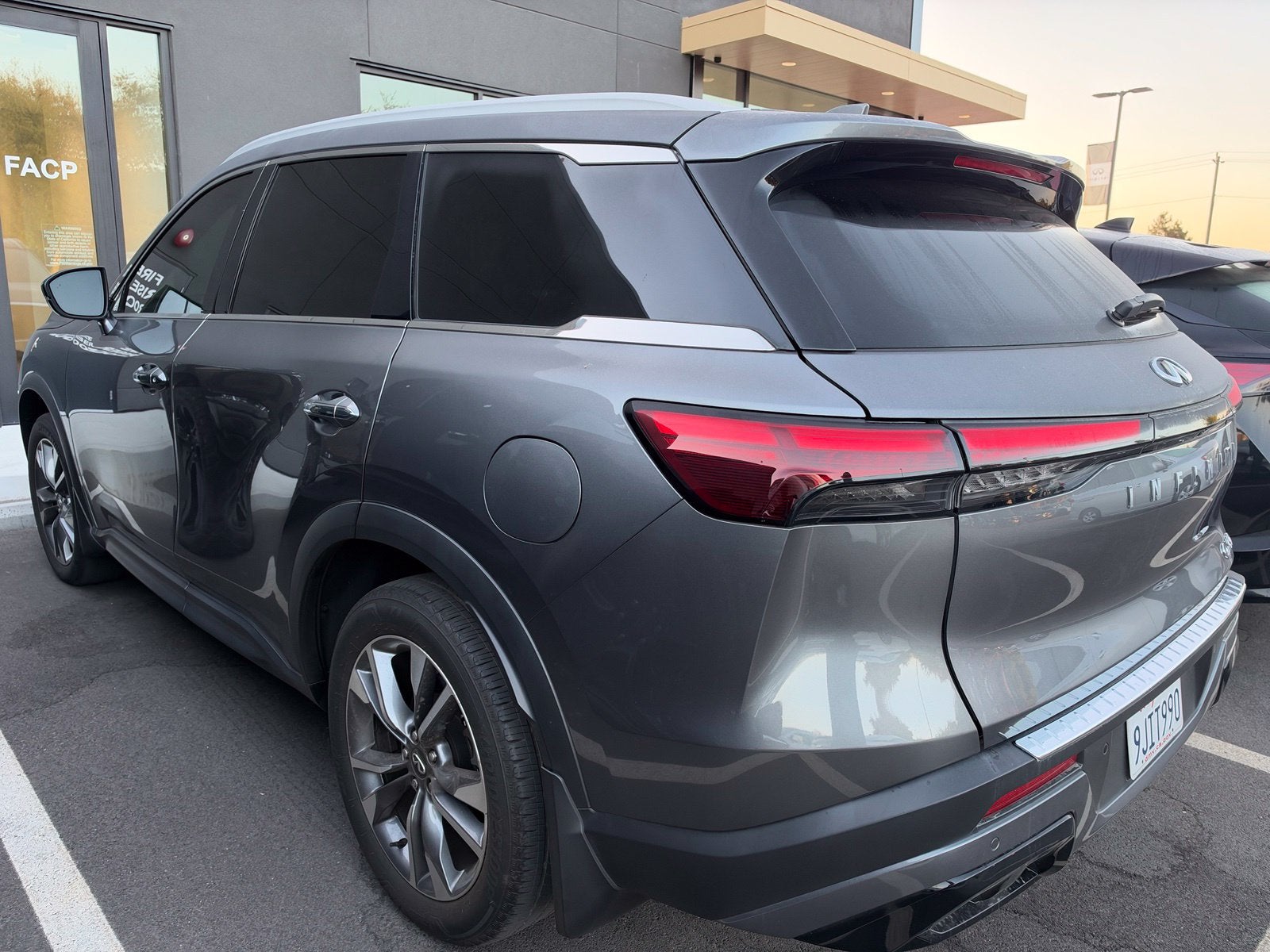2023 INFINITI QX60 LUXE FWD