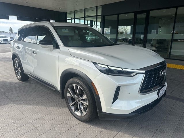 2023 INFINITI QX60 LUXE AWD