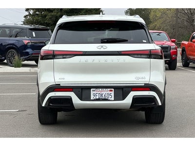 2023 INFINITI QX60 LUXE AWD
