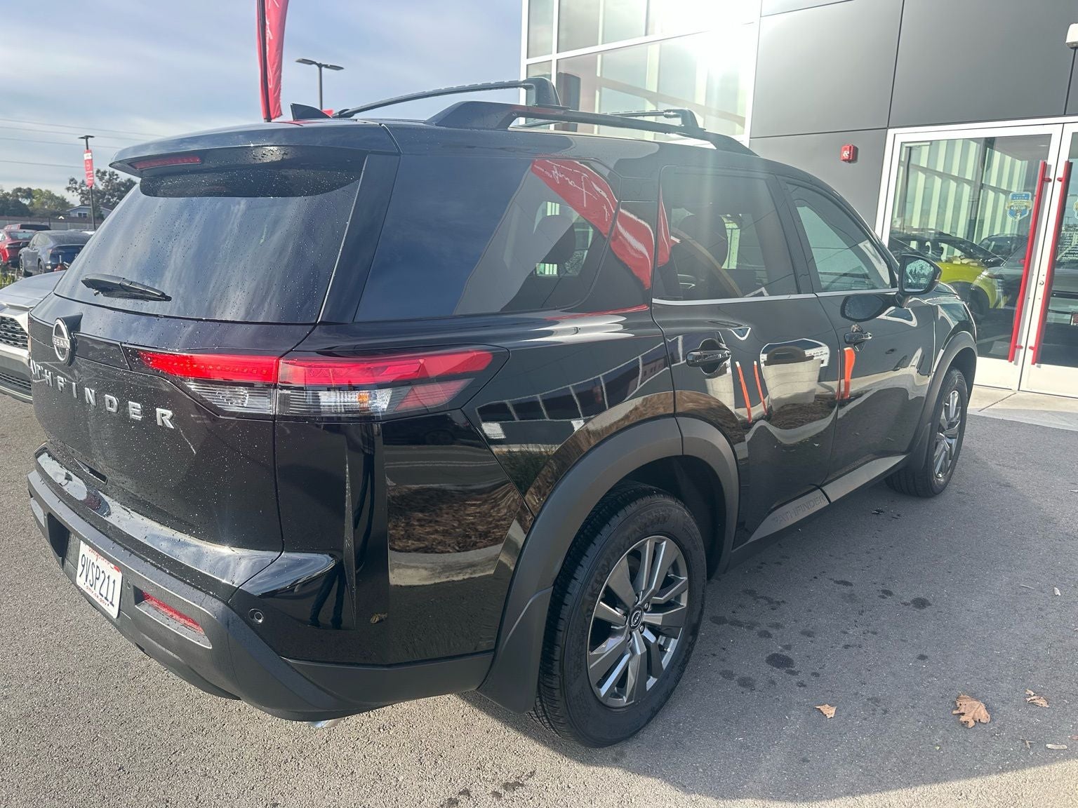 2025 Nissan Pathfinder SV