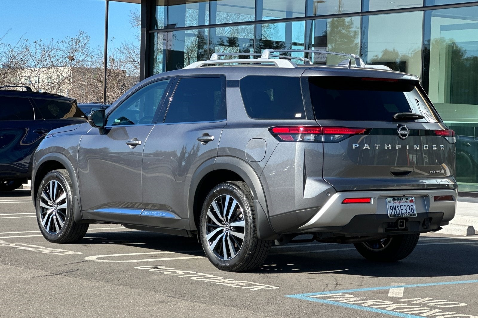 2024 Nissan Pathfinder Platinum