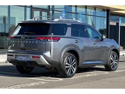 2024 Nissan Pathfinder Platinum