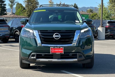2025 Nissan Pathfinder Platinum