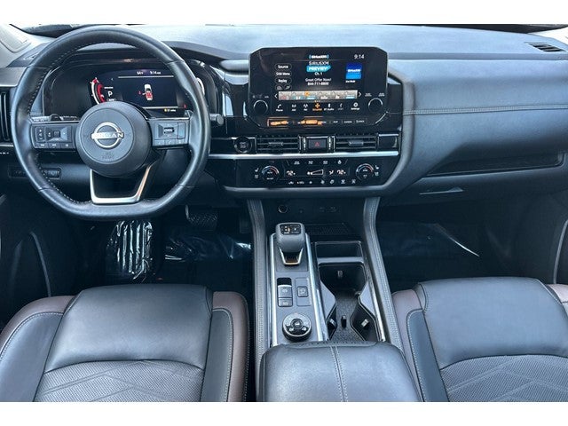 2025 Nissan Pathfinder Platinum