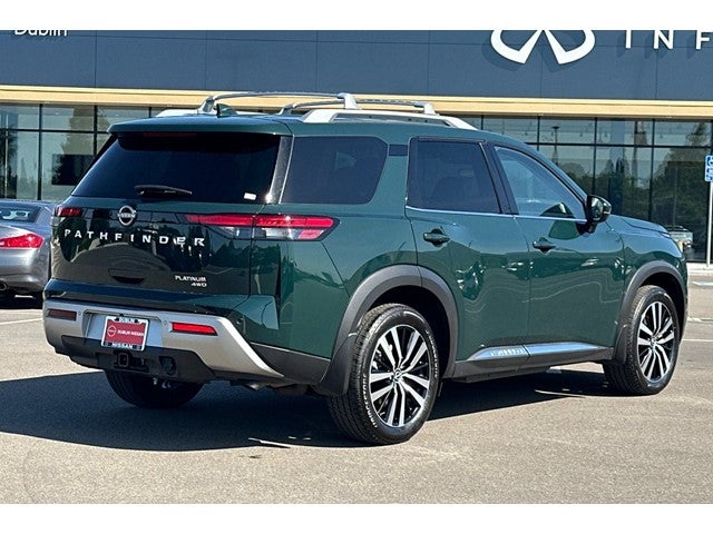 2025 Nissan Pathfinder Platinum