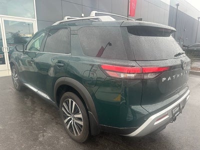 2025 Nissan Pathfinder Platinum