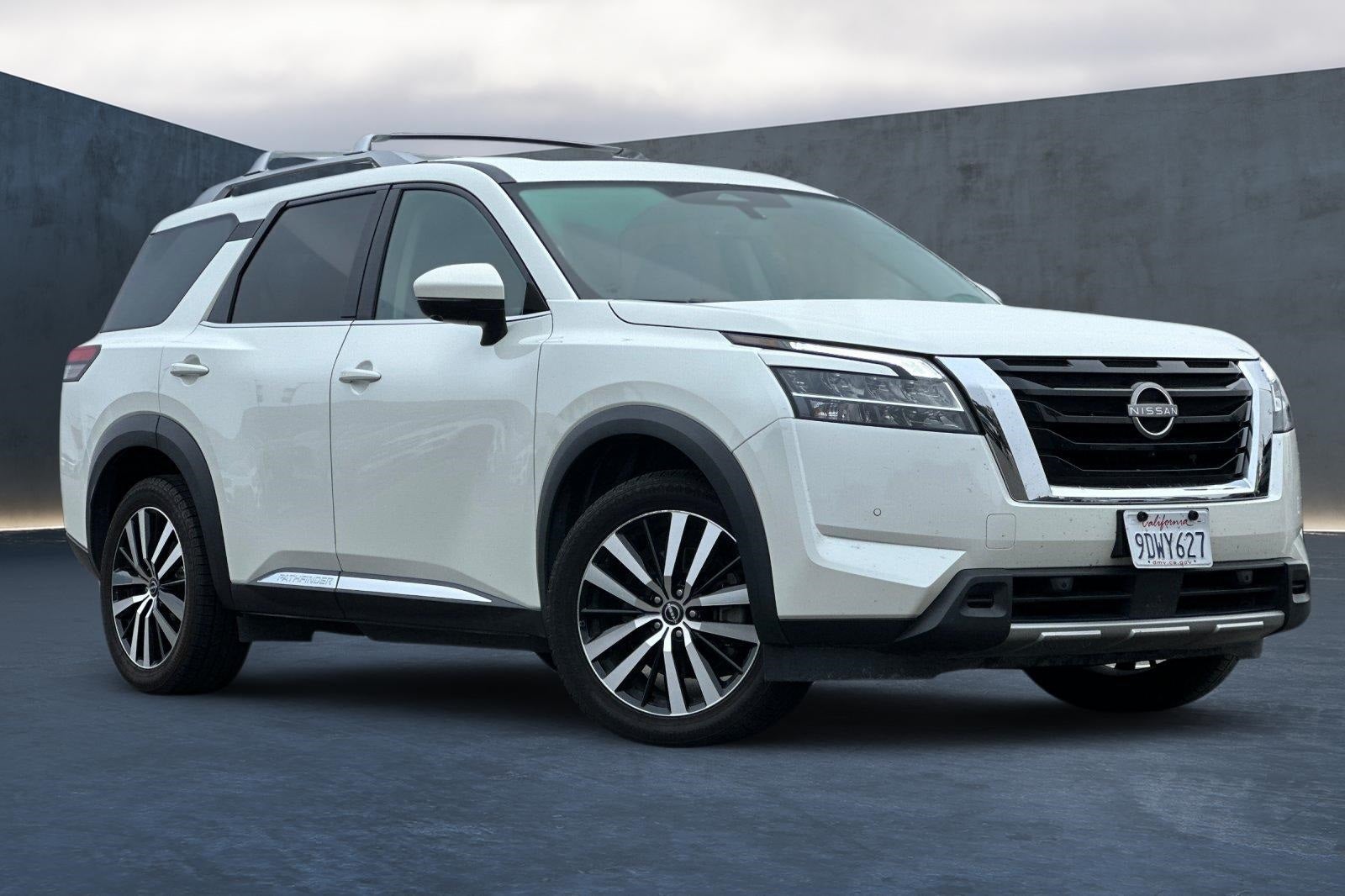 2023 Nissan Pathfinder Platinum
