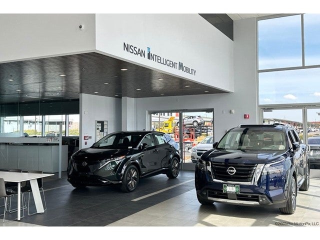 2023 Nissan Pathfinder Platinum